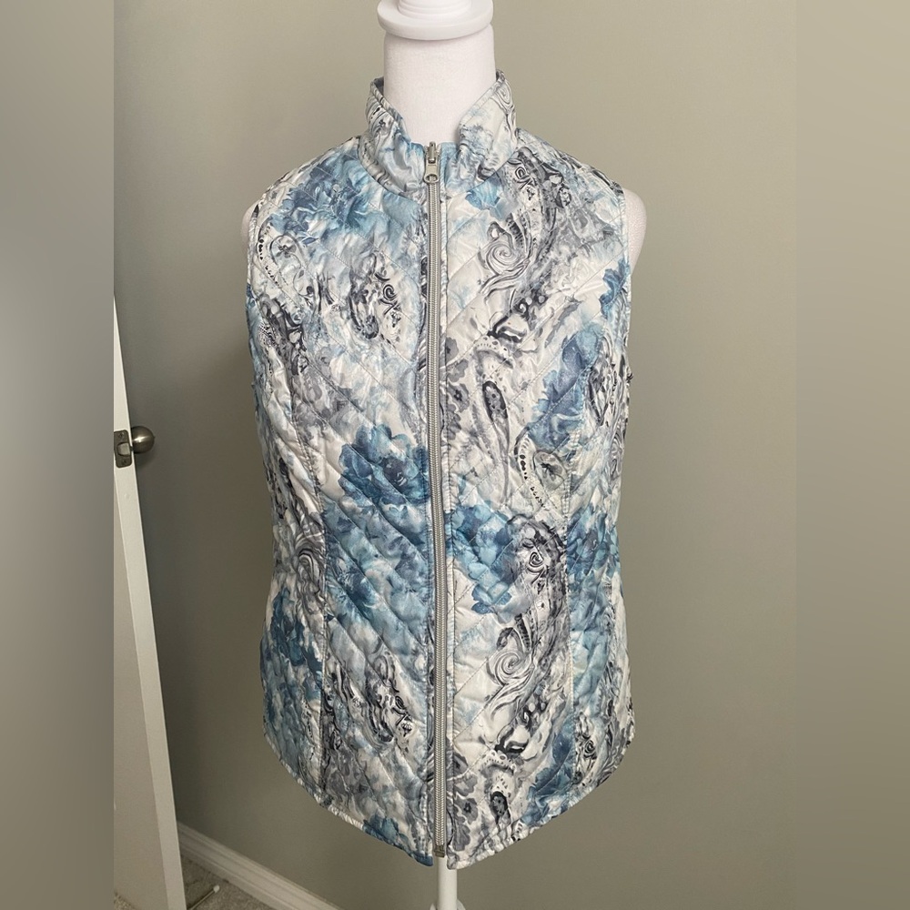 Chico's Zenergy Quilted Puffer Vest Silver Paisley Reversible Full Zip Size S